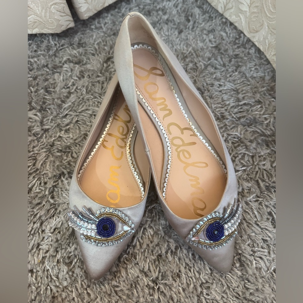 Sam Edelman Flats satin fabric with rhinestone embellishments on the front Sz 7